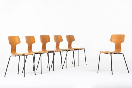 Chaises Arne Jacobsen modèle Hammer 3103 édition Fritz Hansen 1960